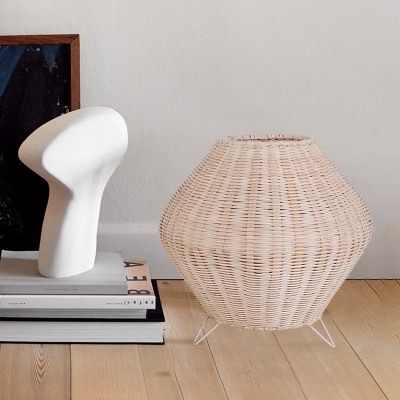 Rattan Weaving Table Lamp Eye-Caring Handmade Reading Light Decoration
