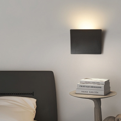 Contemporary Single Black/White Wall Mounted Sconce Metal Wall Light